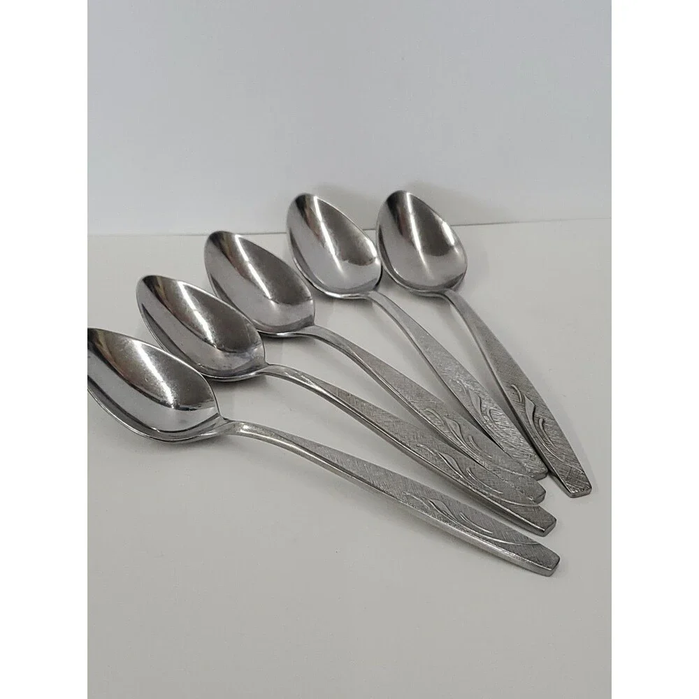 Northland Stainless (Japan) Burnished Pattern #OHS125 By‎ Oneida (16 Piece Lot)